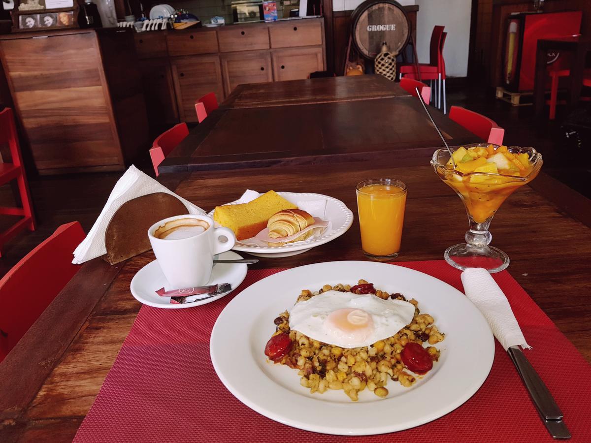 Отель Casa Cafe Минделу Экстерьер фото